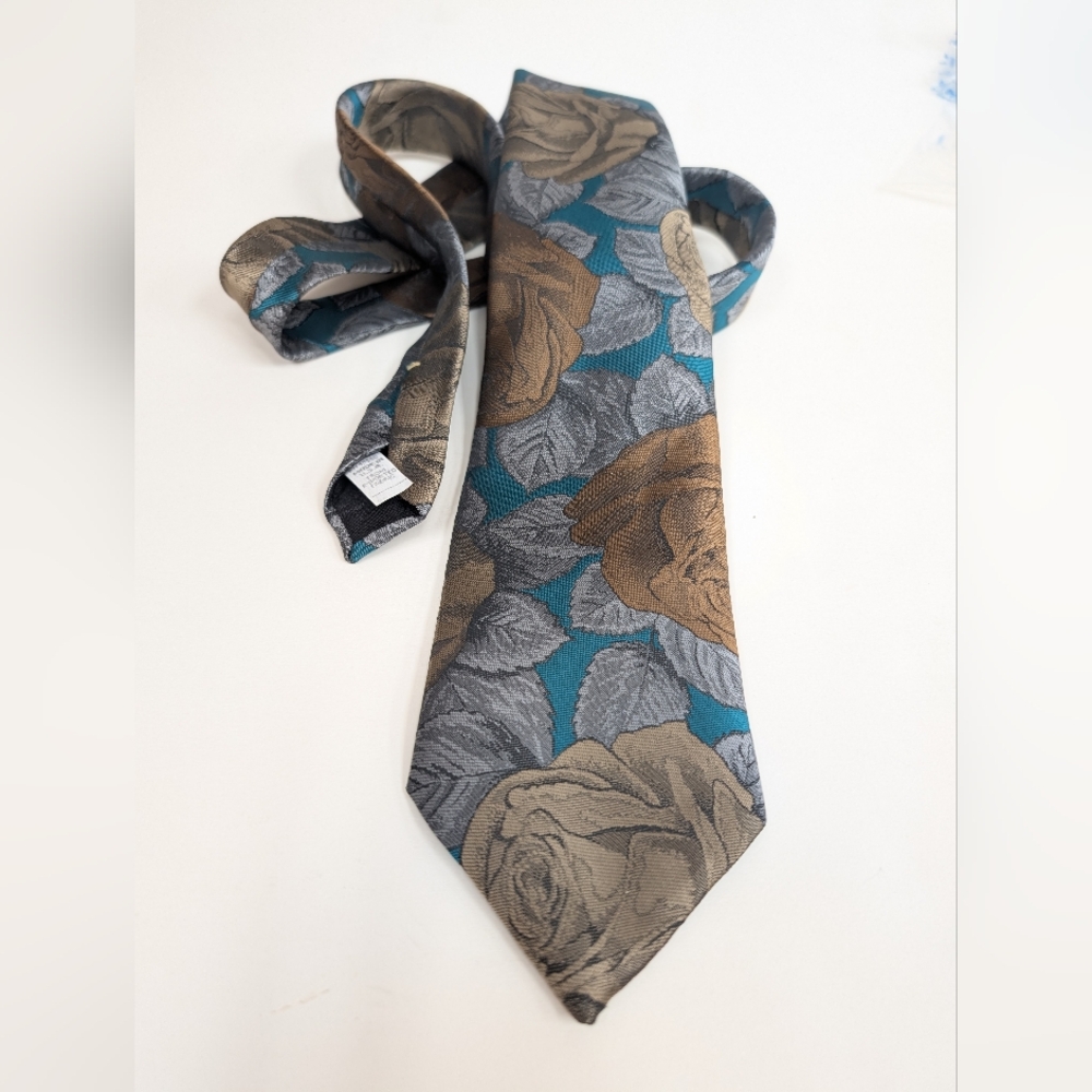 Reed St James Green And Gold Rose Floral Tie T6